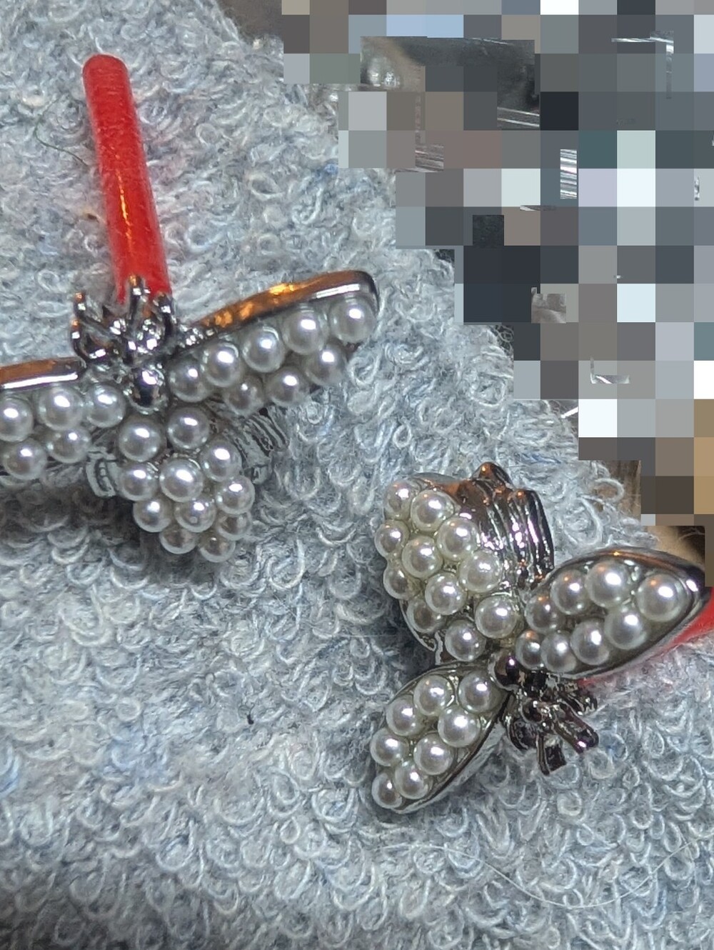 Faux Pearl Bee Earrings In Silvertone